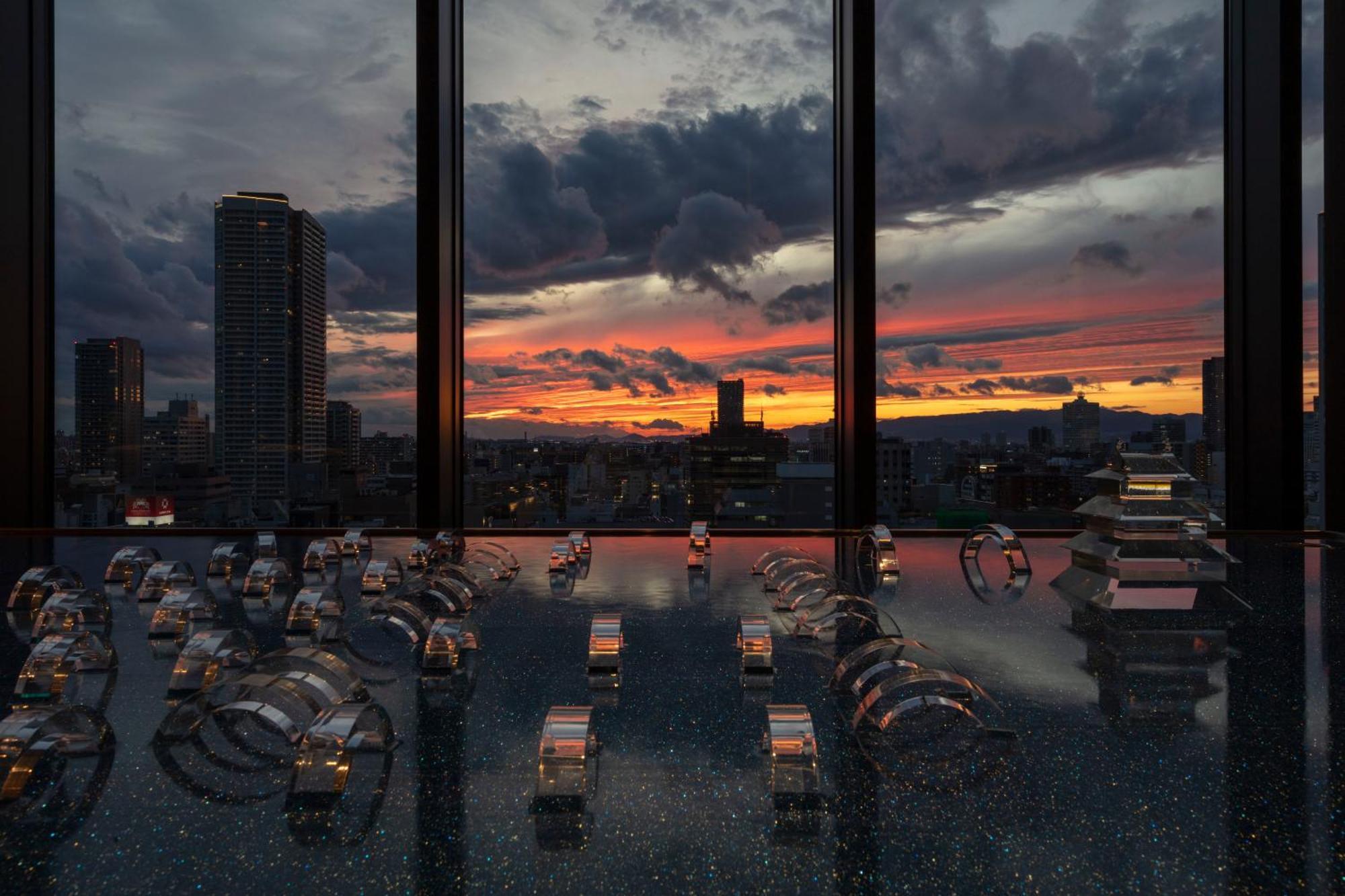 Tokyu Vacations Osaka Midosuji Hotel Exterior photo